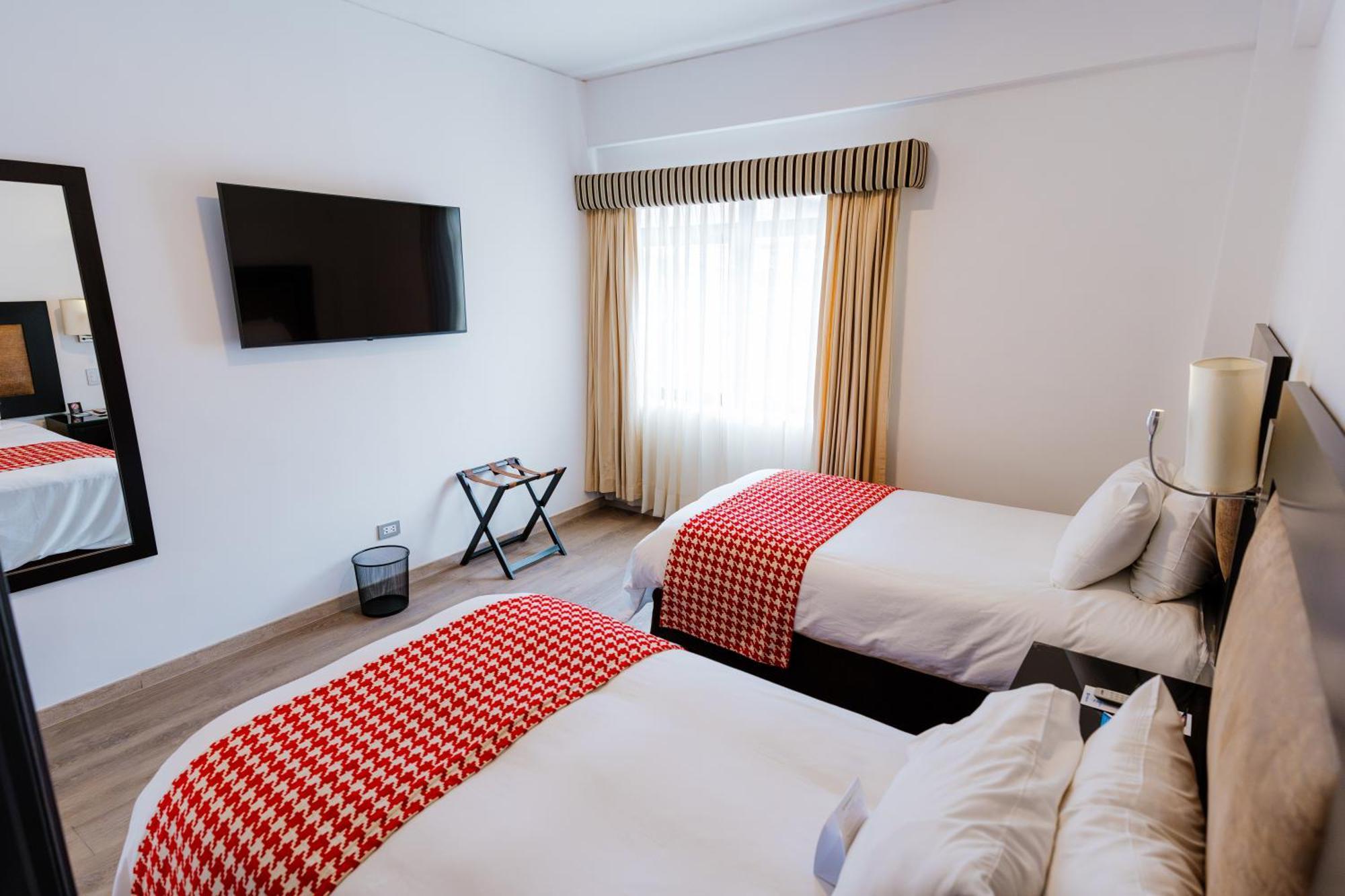 Wyndham Costa Del Sol Cajamarca Hotel Buitenkant foto